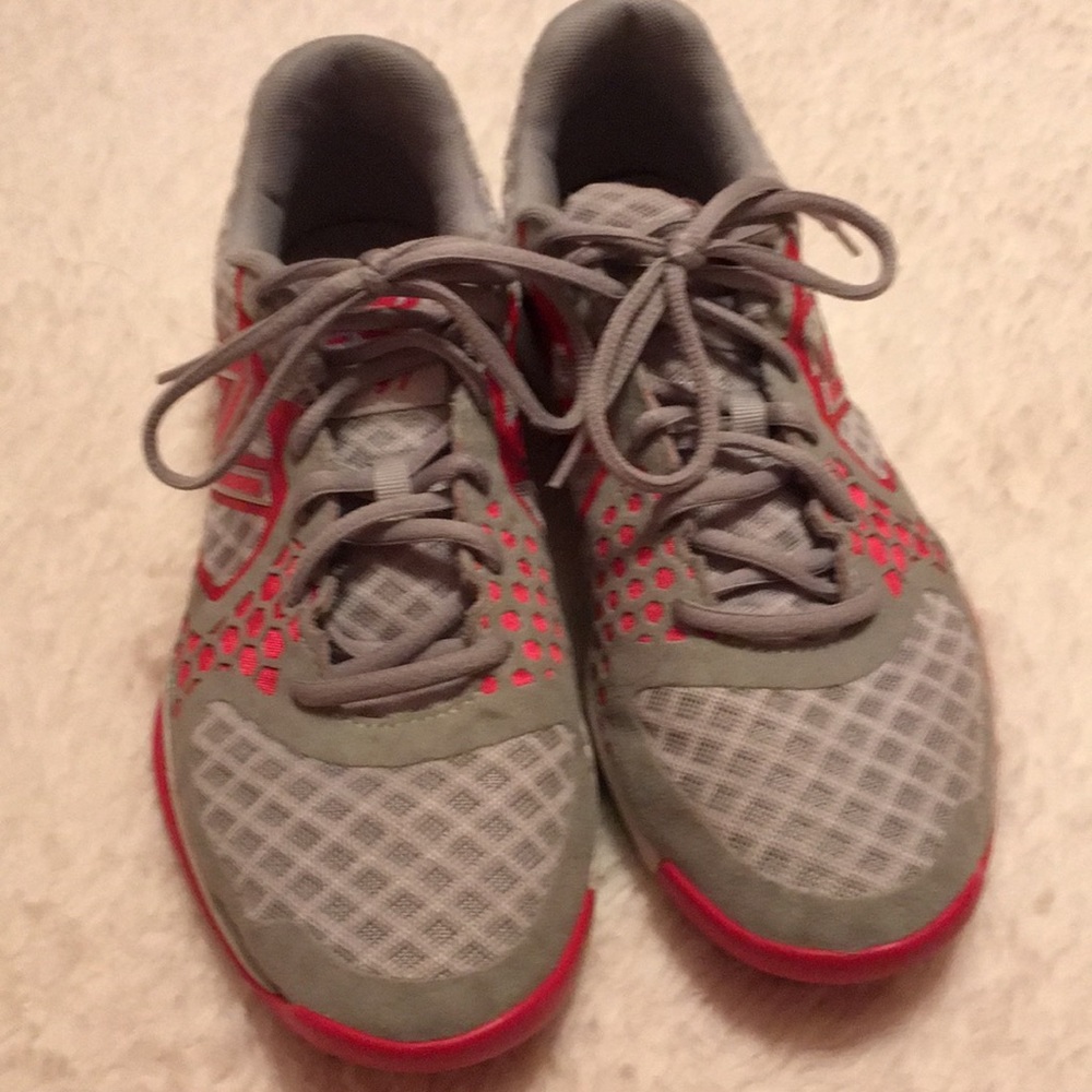 New Balance women’s running shoes